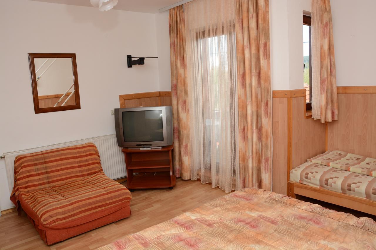 Bed and Breakfast Mm Narcis Vlasina Rid Exterior foto